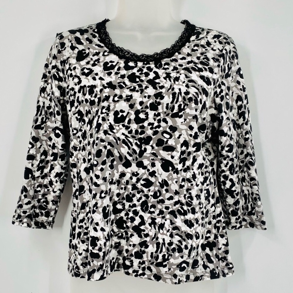 LAURA ASHLEY Lace Collared 3/4 Sleeve Top 0142